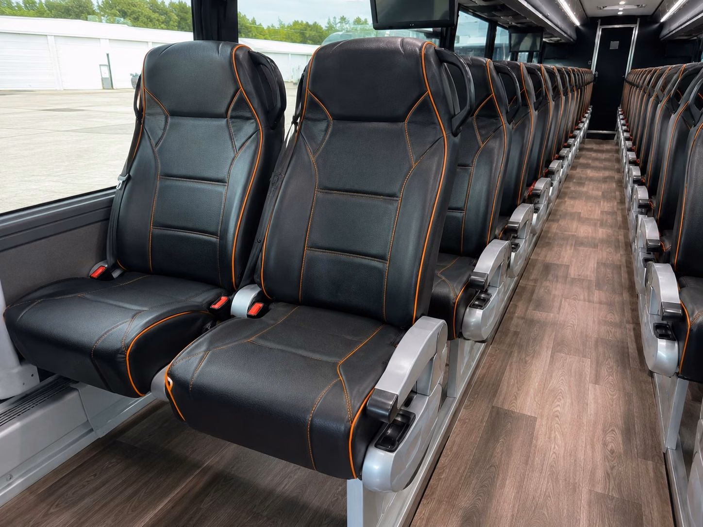 game day charter bus rentals to university of new mexico lobos events