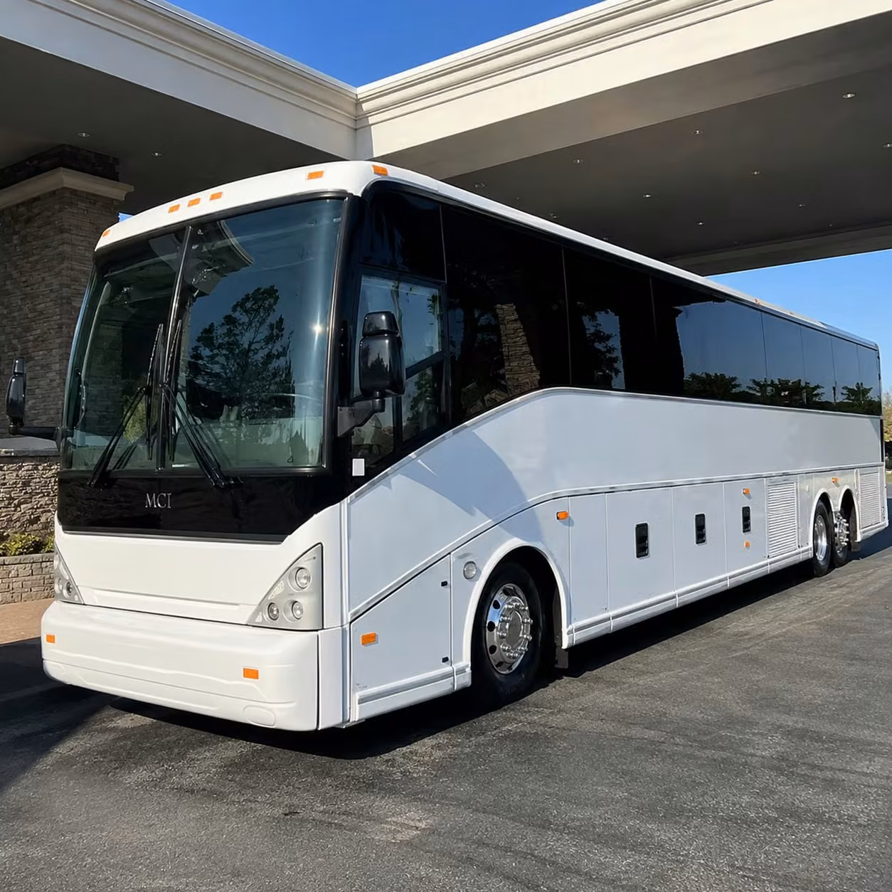 reliable daily commuter shuttle service for albuquerque s largest employers